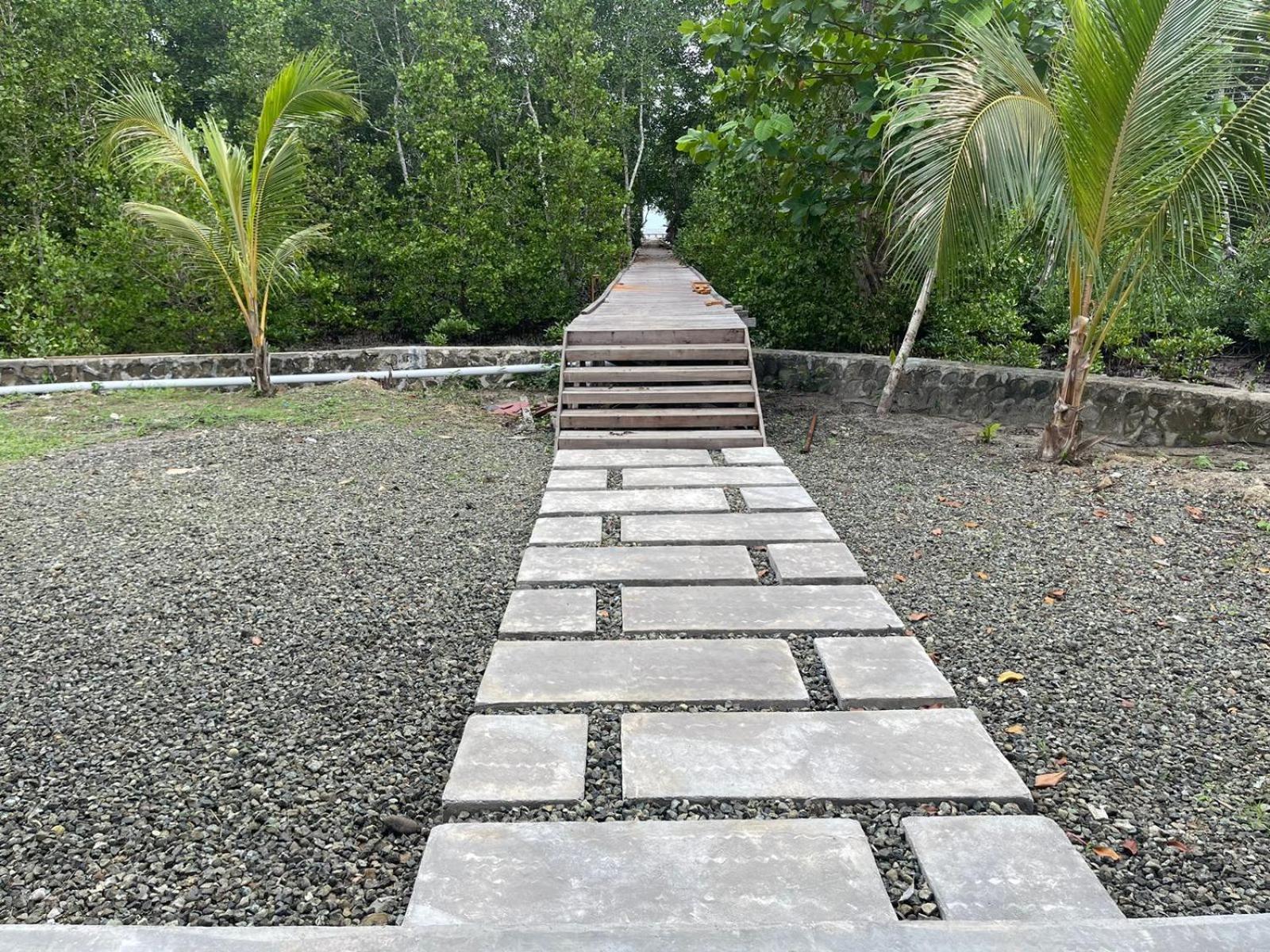 Vogelkopf Resort Tapokreng 外观 照片